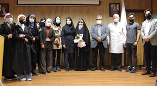 نخستین دانشجوی بین‌الملل دانشکده داروسازی پردیس بین‌الملل از پایان‌نامه خود دفاع کرد