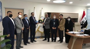 نشان خادمی افتخاری حرم حضرت امام حسین (ع) به رئیس دانشگاه علوم پزشکی تهران اهدا شد